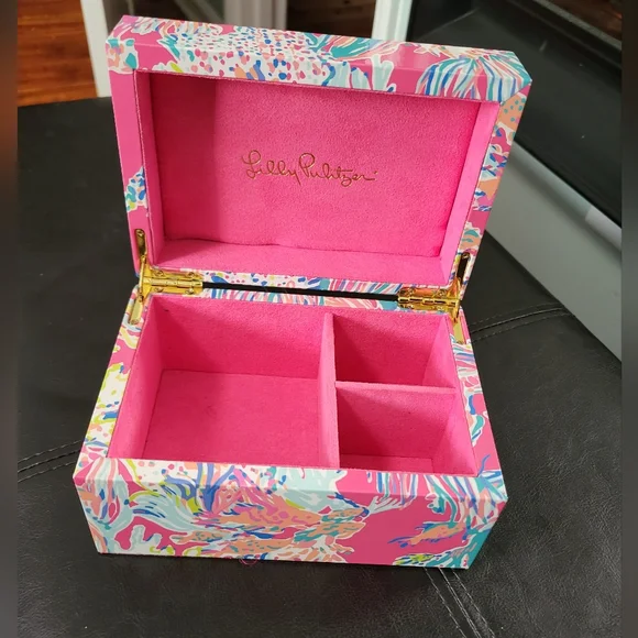 Lilly Pulitzer Jewelry Box Dragonfruit Sunken Treasure Pattern Pink Turquoise - Picture 10 of 13